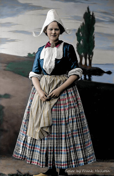 traditional dutch clothing for women