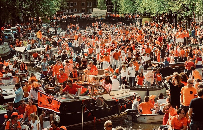 A true Dutch party - King's Day in Rotterdam