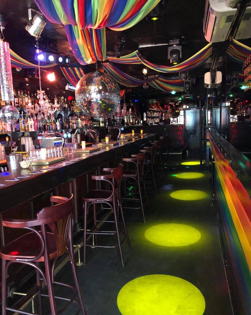 Bar de Regenboog karaoke