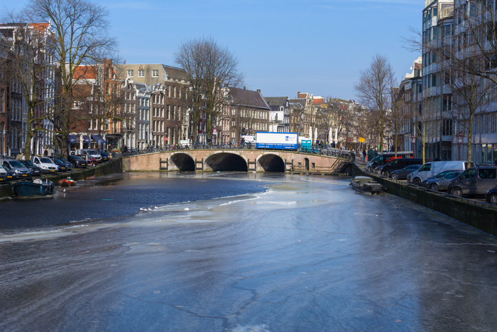 amsterdam canals in winter